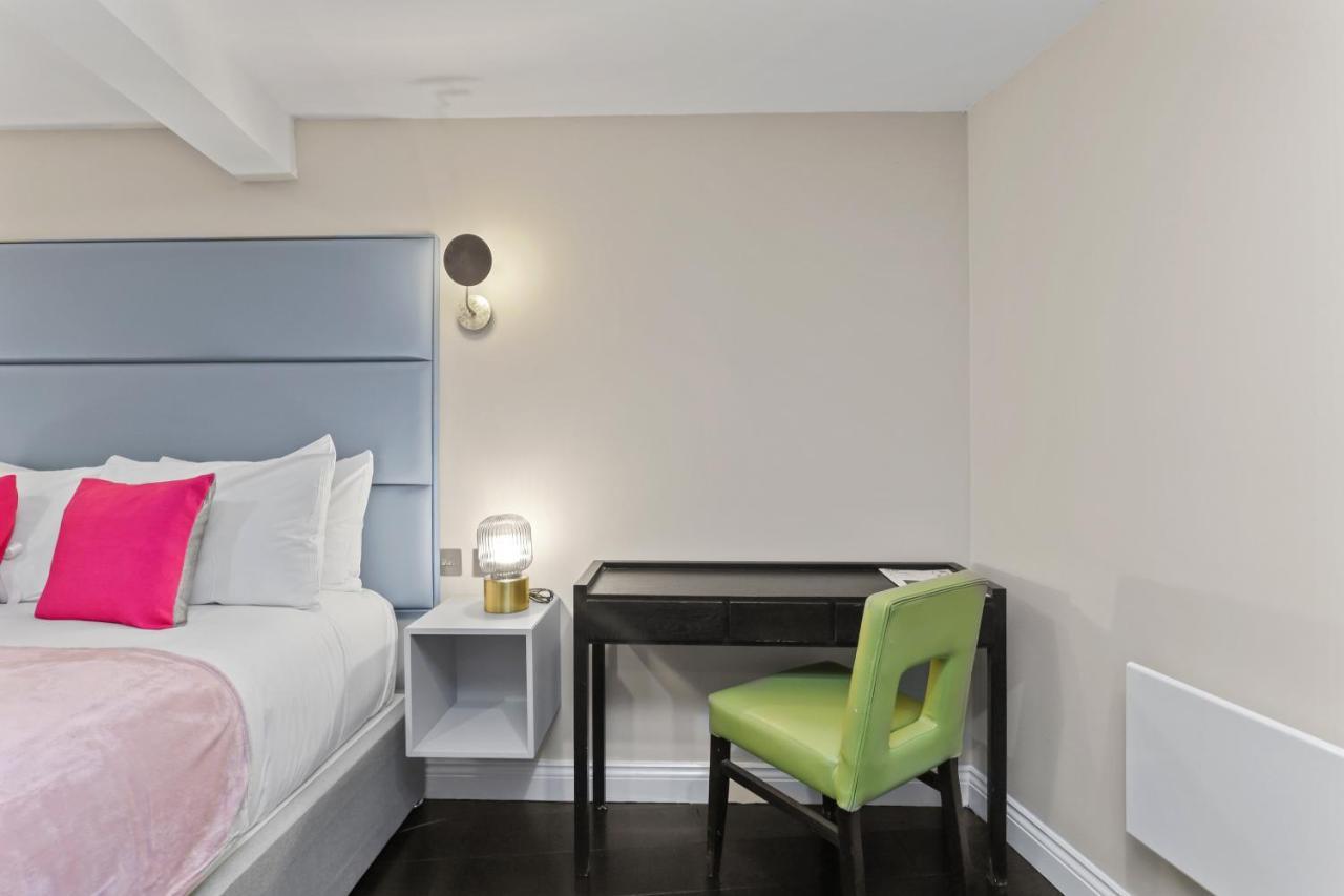 London'S Boutique Studio Екстер'єр фото