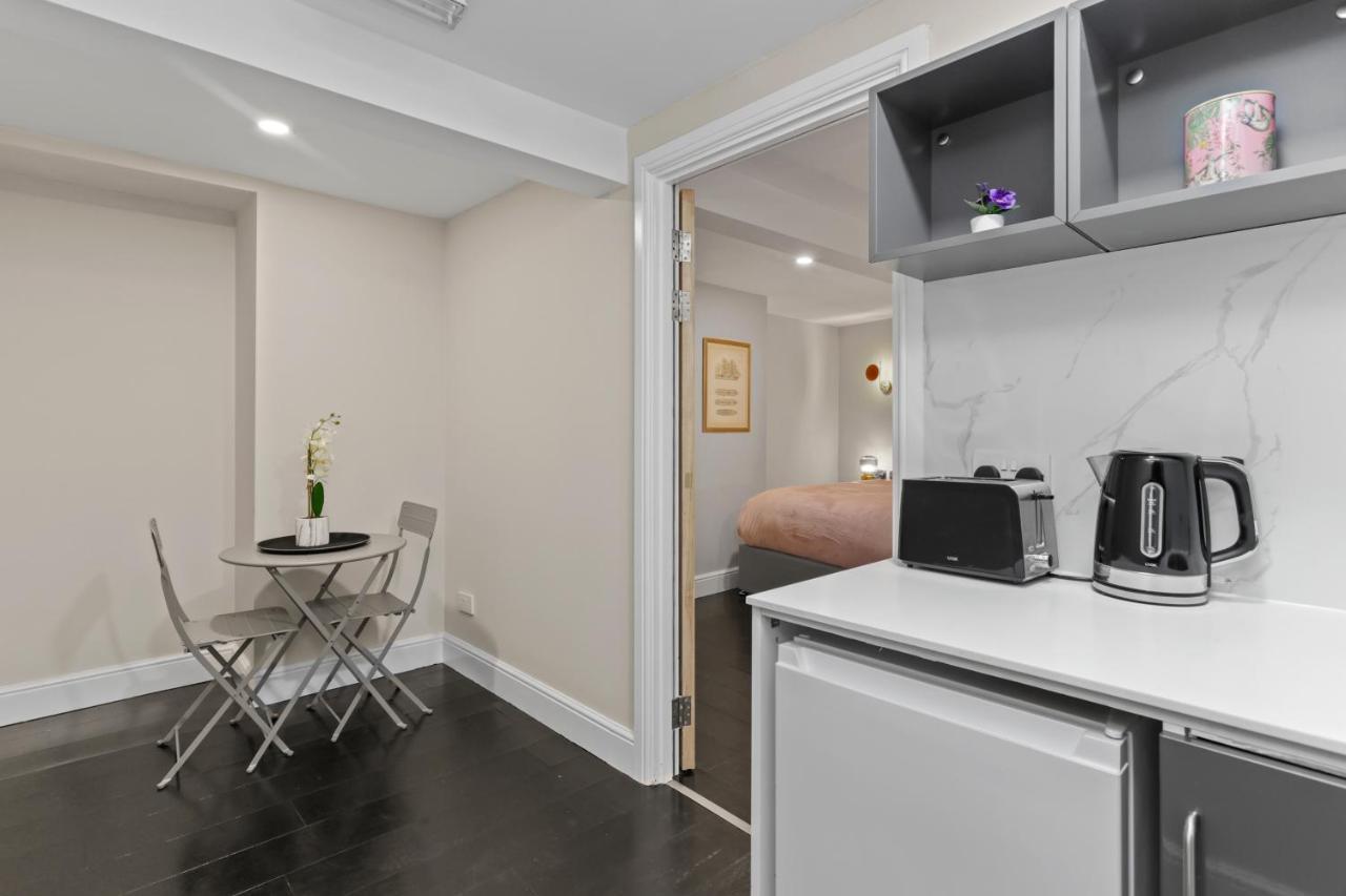 London'S Boutique Studio Екстер'єр фото