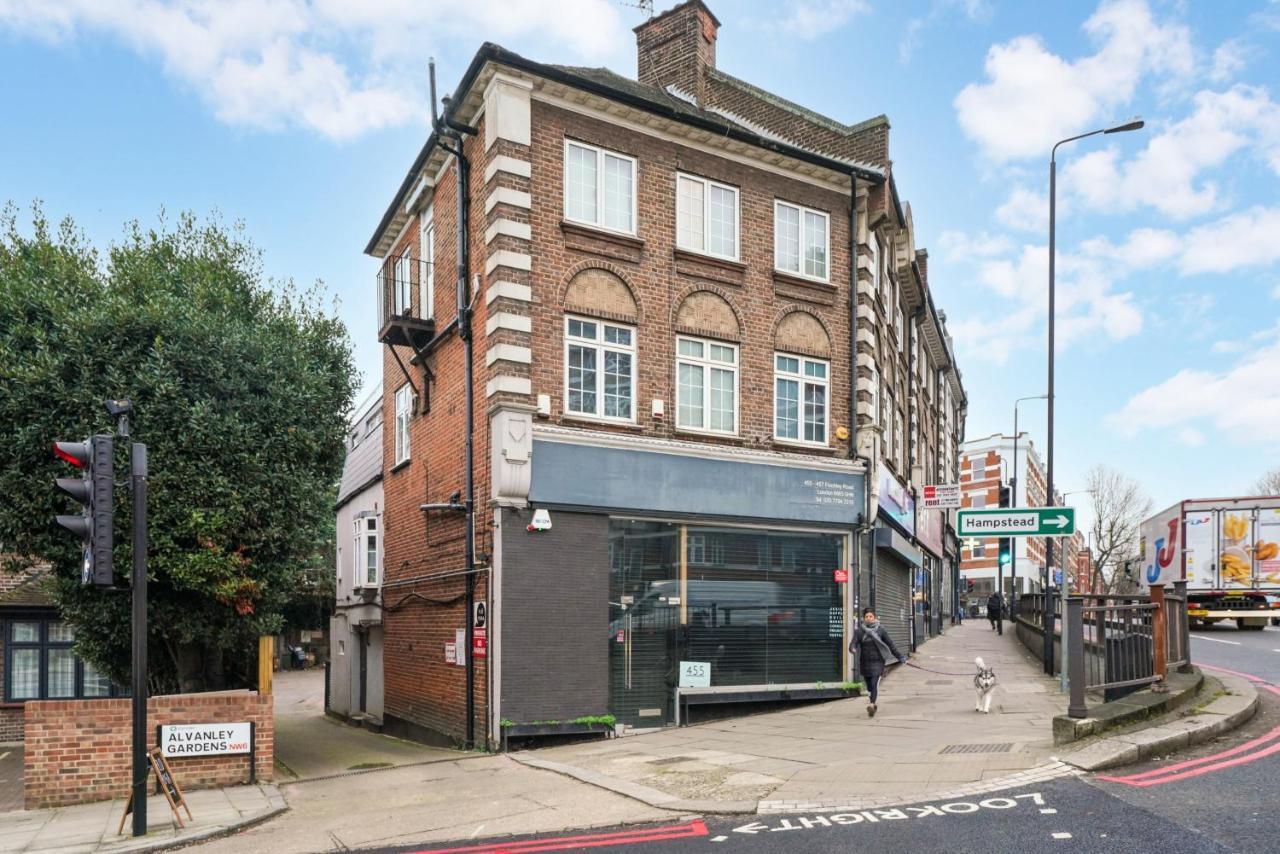 London'S Boutique Studio Екстер'єр фото